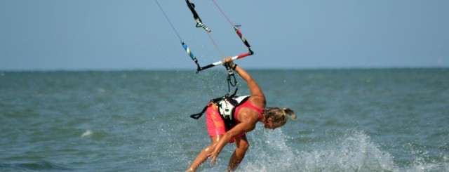 Kiteboard video – Lina kitesurfing in Thailand and Boracay
