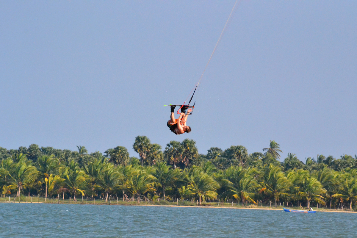 Kitesurfing in Sri Lanka Kalpitya Lagoon