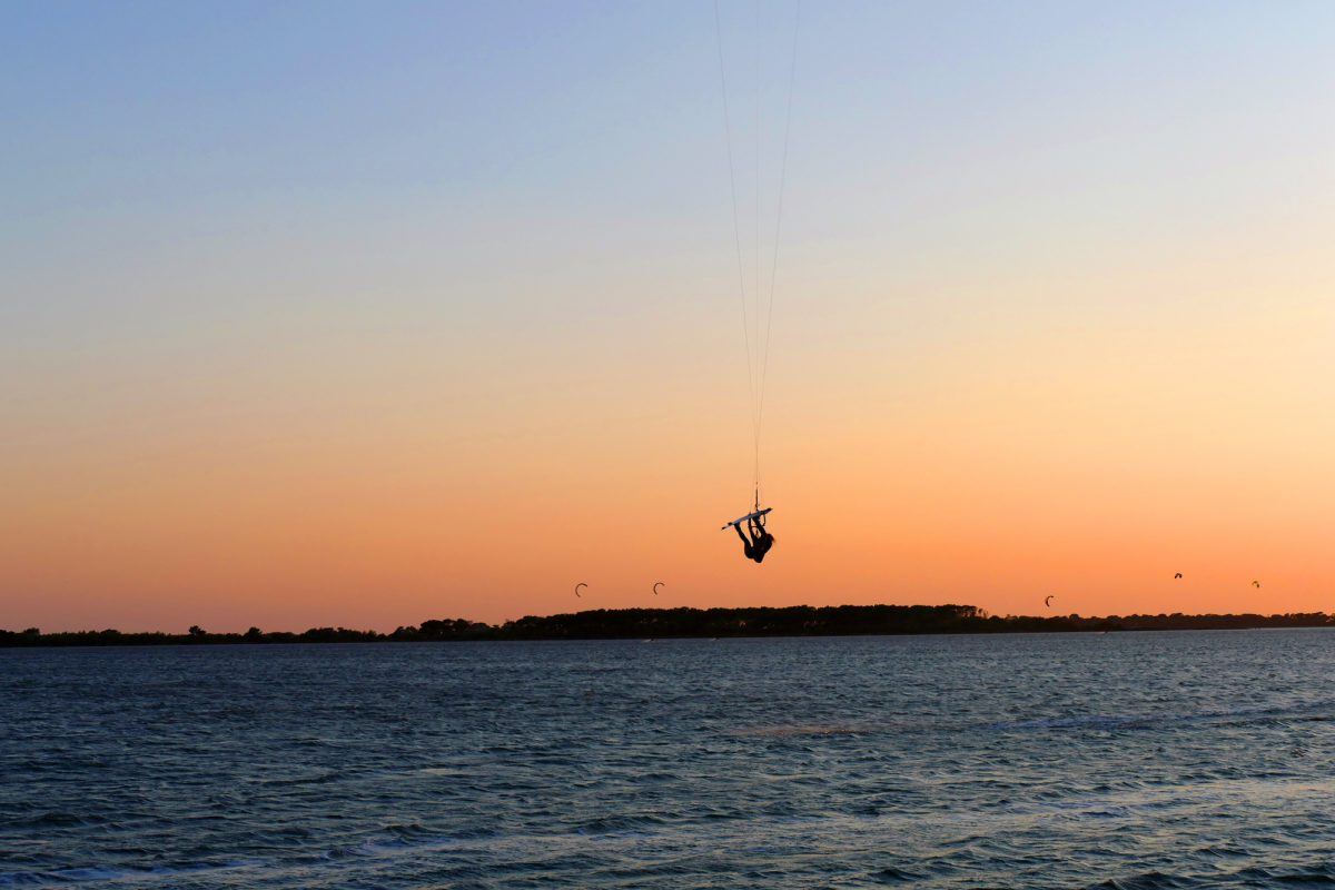 sicily kitesurfing in sunset