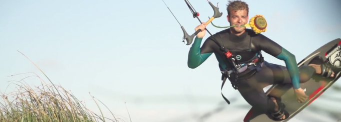 Most epic kite video this far? Nick Jacobsen in Fly me to the moon!